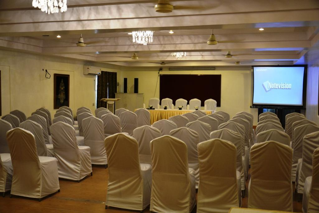 The Ambassador - Hotel & Conference Center Ajmer Ngoại thất bức ảnh